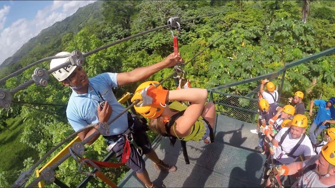 Las Terrenas : Adrenaline Zipline Adventure Tour in Samana — Guided tour and outdoor activity