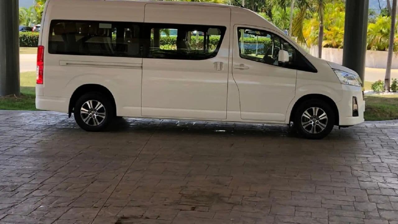 Private Transfer from Bahia Principe Esmeralda to SDQ — Guided tour and outdoor activity