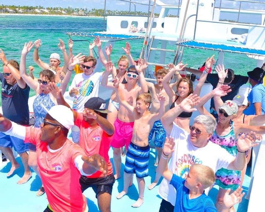 Partyboot in Punta Cana/Kostenlose Getränke und Transport inkl — Guided tour and outdoor activity