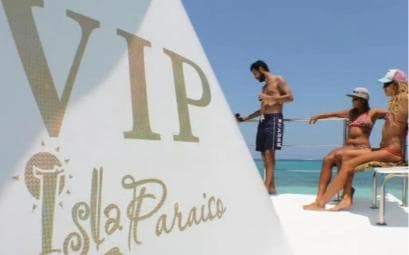 Private: Catamaran Journey to Cayo Arena with Gourmet Lunch â Guided tour and outdoor activity