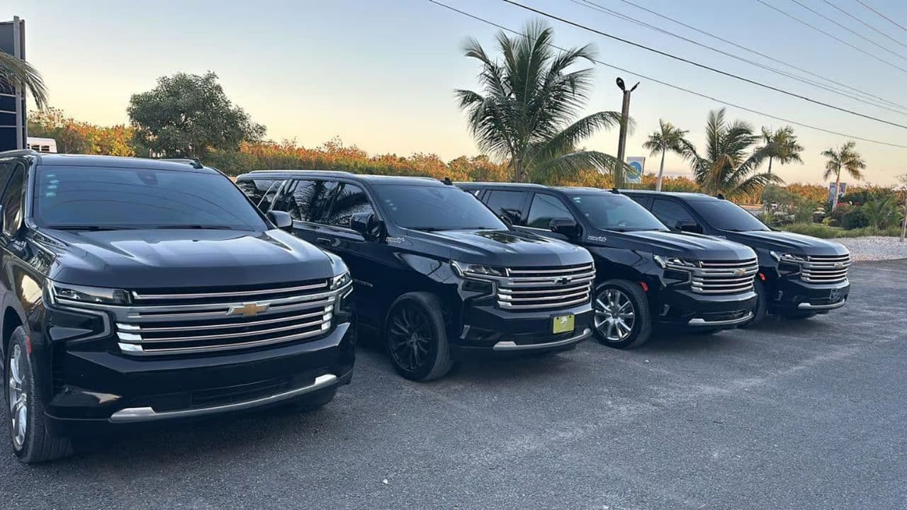 Privater Transfer vom Flughafen Punta Cana zum Iberostar Dominica — Guided tour and outdoor activity